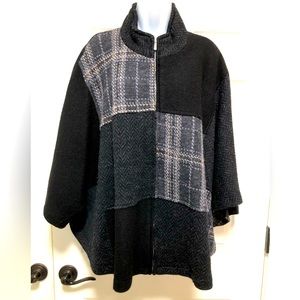 Gray/black cape w/full zipper